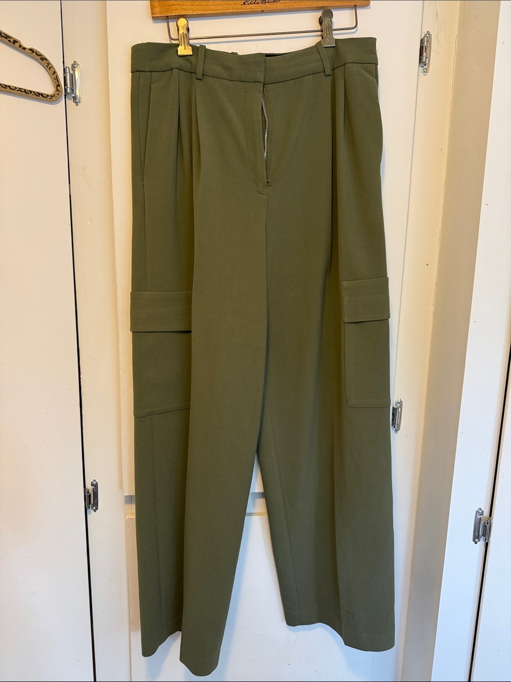 Aritzia Babaton Olive Cargo Wide-Leg Pants